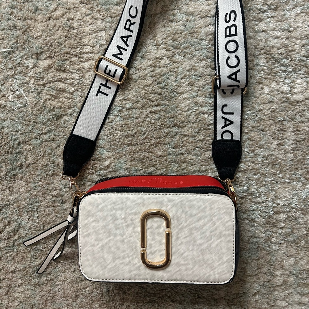 Marc Jacobs White and Red Snapshot Camera Bag with Branded Strap
